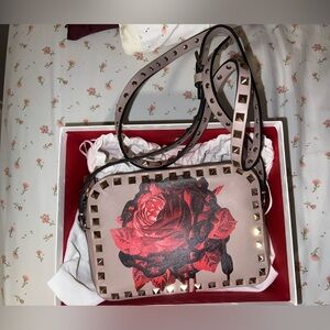 AUTHENTIC Valentino x UNDERCOVER Rockstud Rose Print Crossbody Bag Worn 1 time